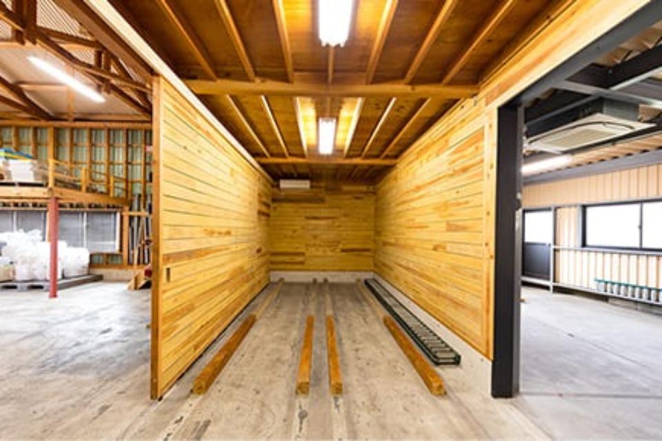 屋内の積替え保管施設